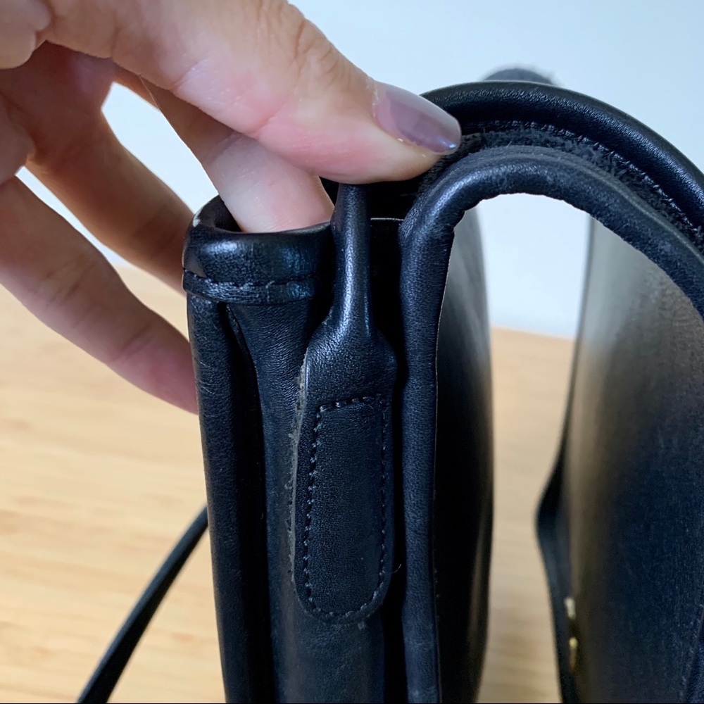 On Hold. Vintage Coach Crossbody - Picture 8 of 14